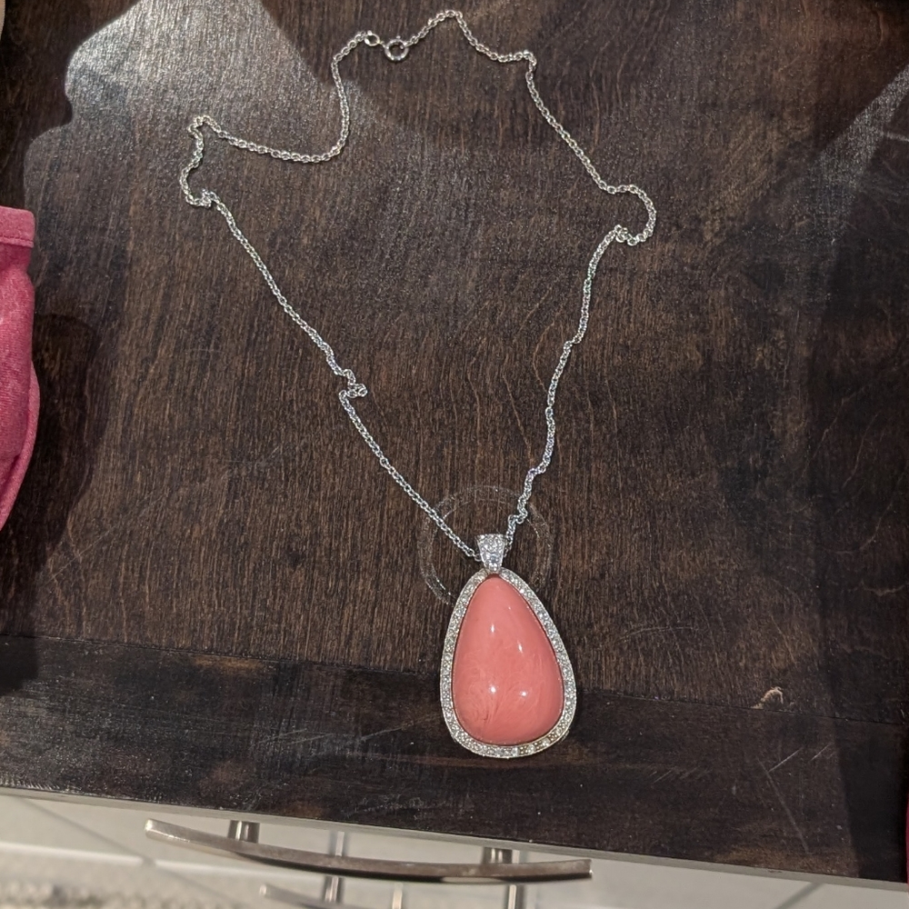 Vintage Avon Coral Stone Necklace